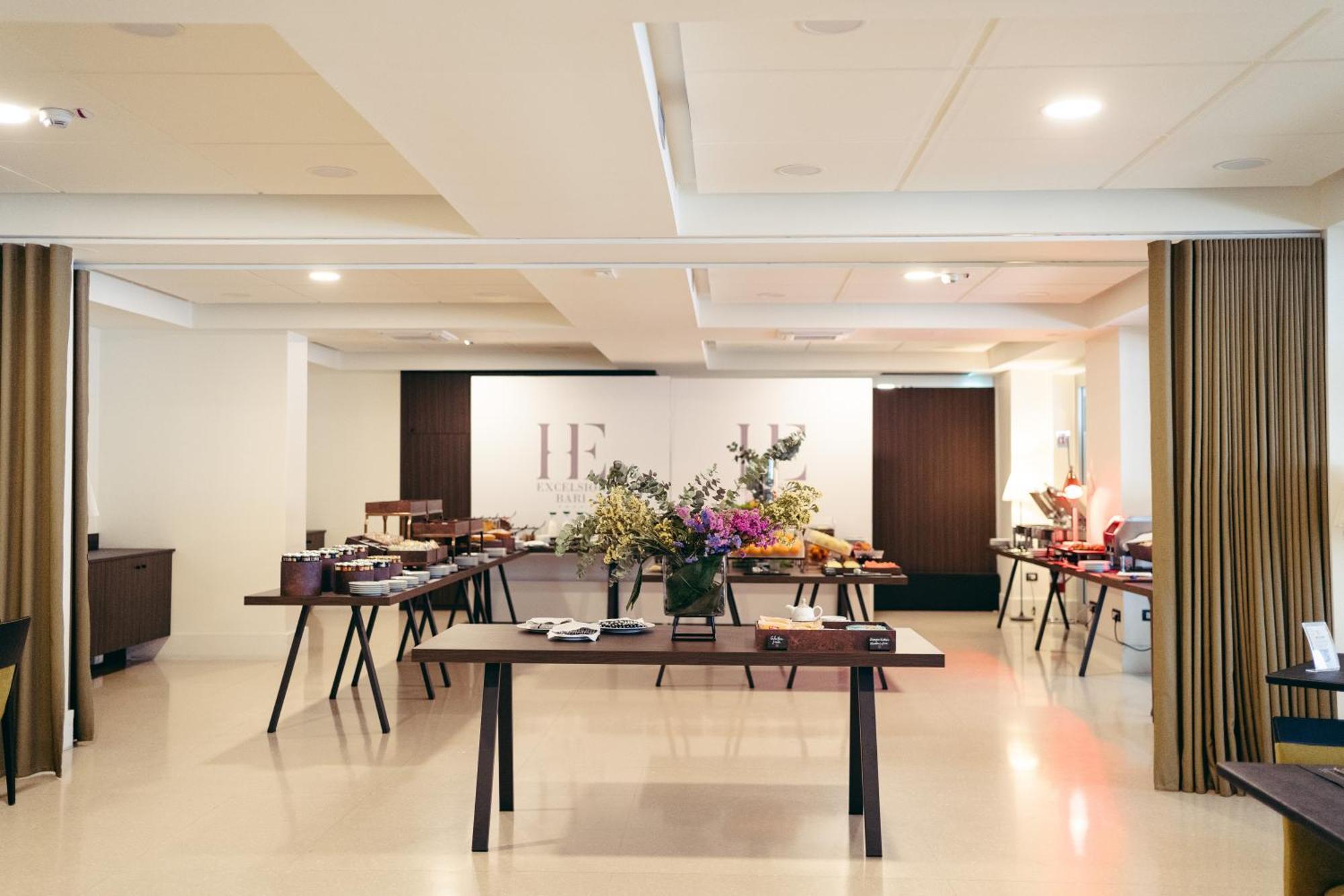 Hotel Excelsior Bari Esterno foto