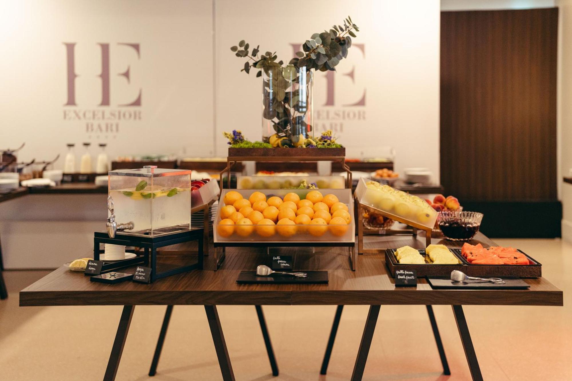 Hotel Excelsior Bari Esterno foto