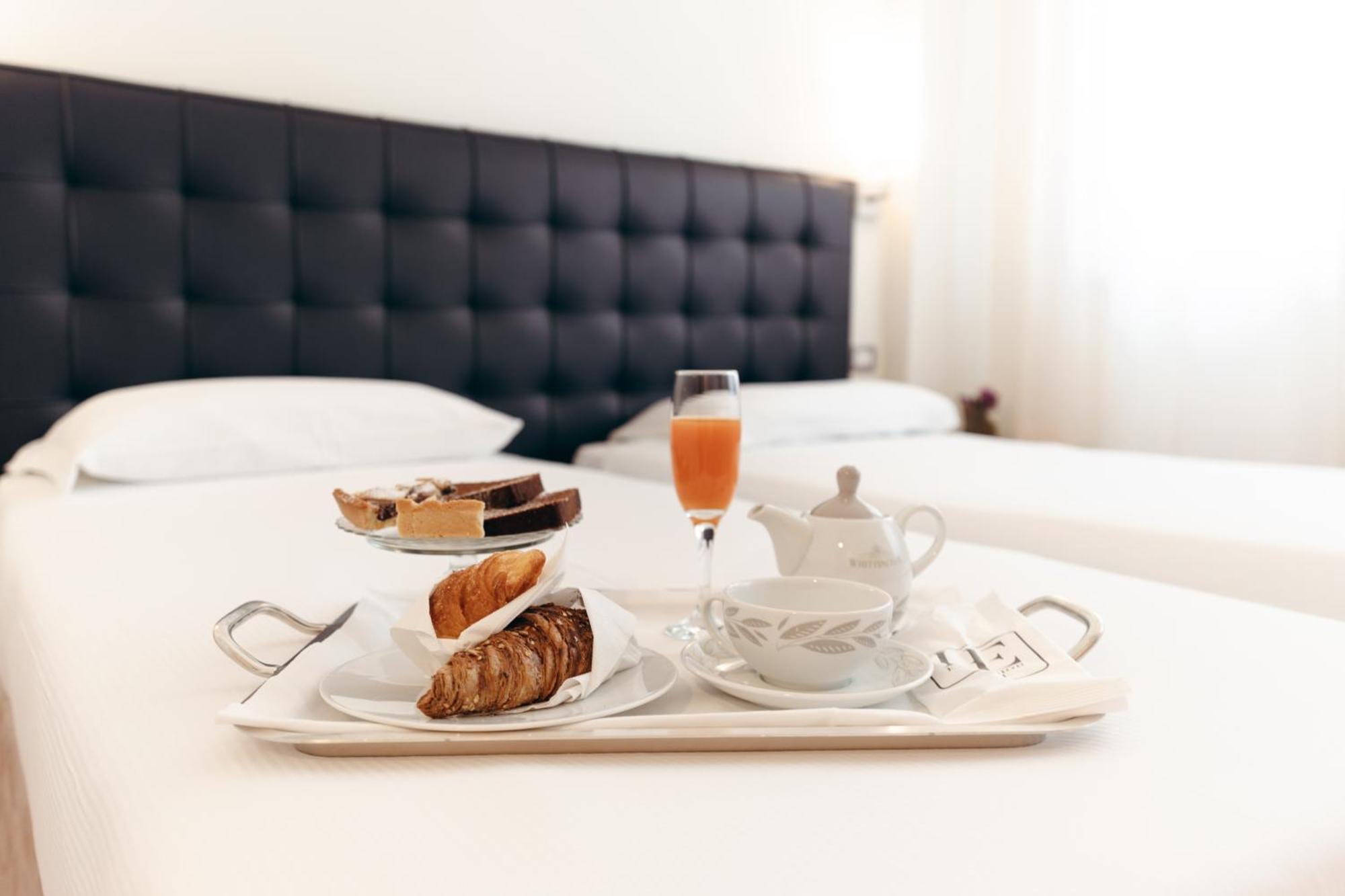 Hotel Excelsior Bari Esterno foto