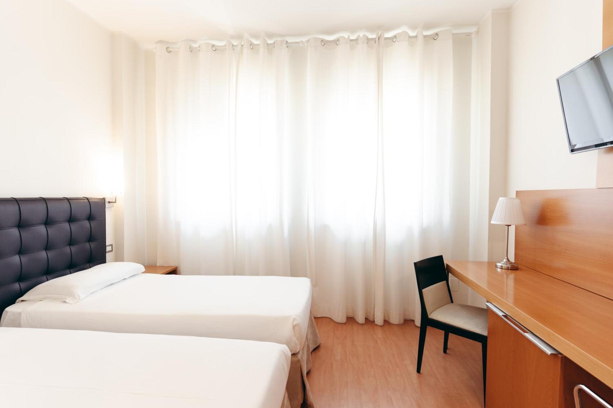 Hotel Excelsior Bari Esterno foto